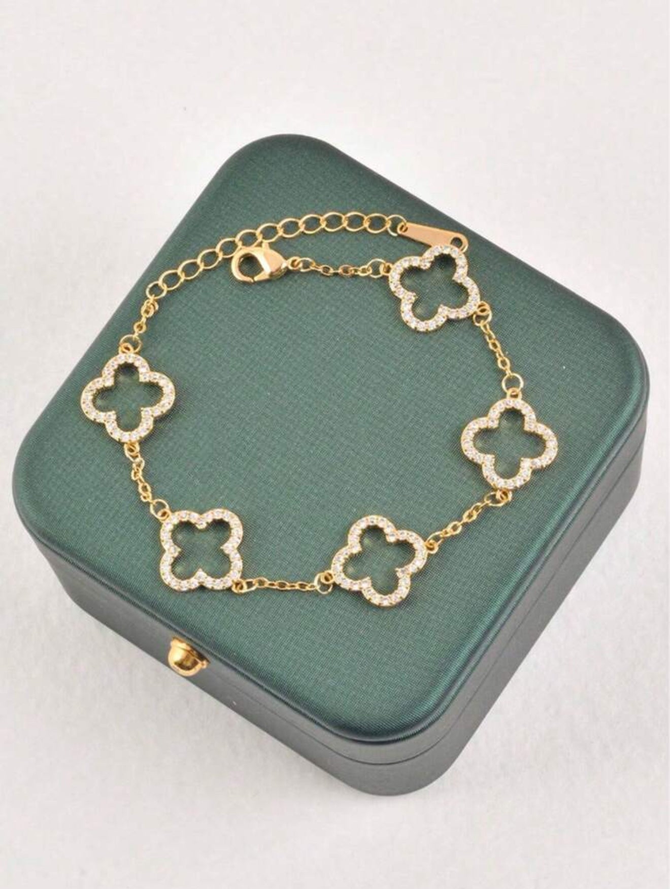 Lucky Clover Design Gold Bracelet